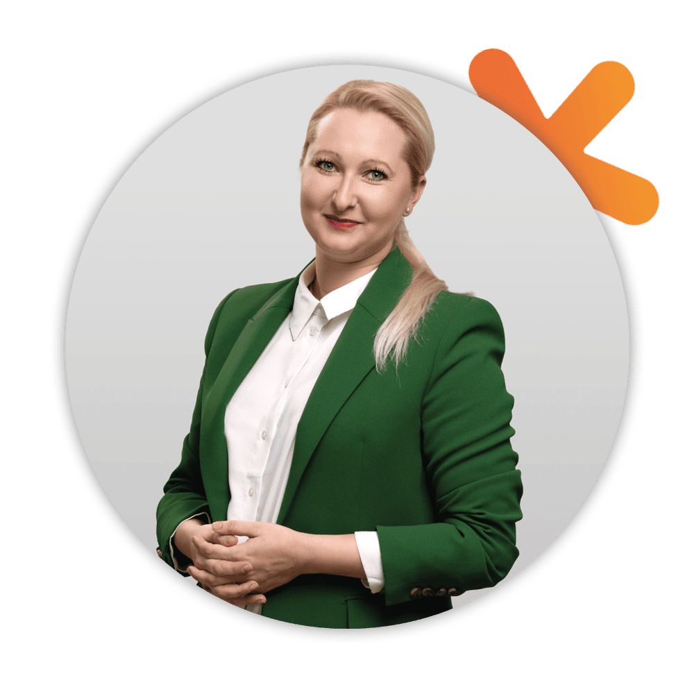 Lucie Fajkusová, obchodní ředitelka Orange Tree, kontroluje překlady